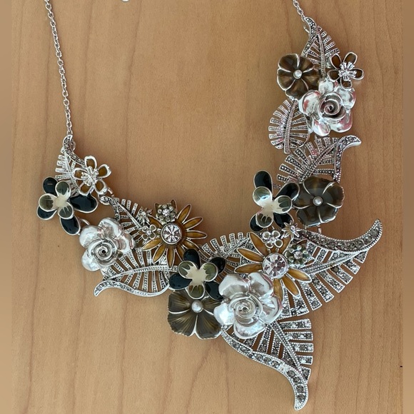 Pilgrim Statement Floral Necklace in Silver / Multi-Coloured with Crystal Leaves - Picture 3 of 7